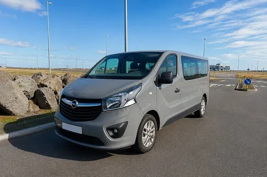 Private Transfer between Keflavik/Reykjavik Airport & City
