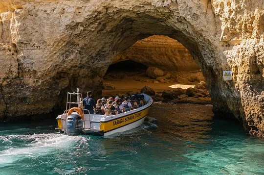 Algarve Private Tour from Lisbon with Benagil Boat Trip