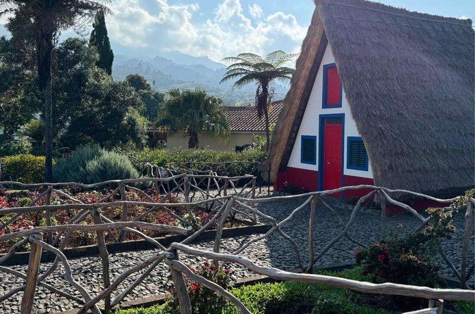 East Jeep tour Madeira: Pico Areeiro, Santana & Rum Tasting