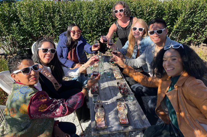Half Day(AM) North Fork Private Wine & Food Tour by Local Expert