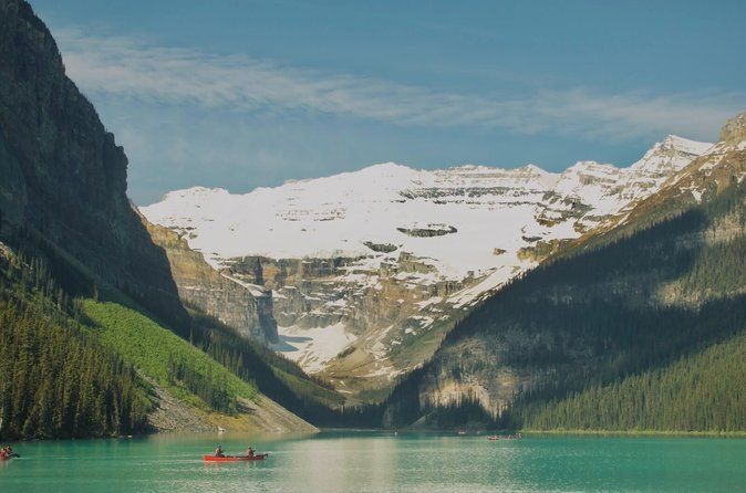 Round-Trip Shuttle Tour to Banff, Lake Louise & Moraine Lake