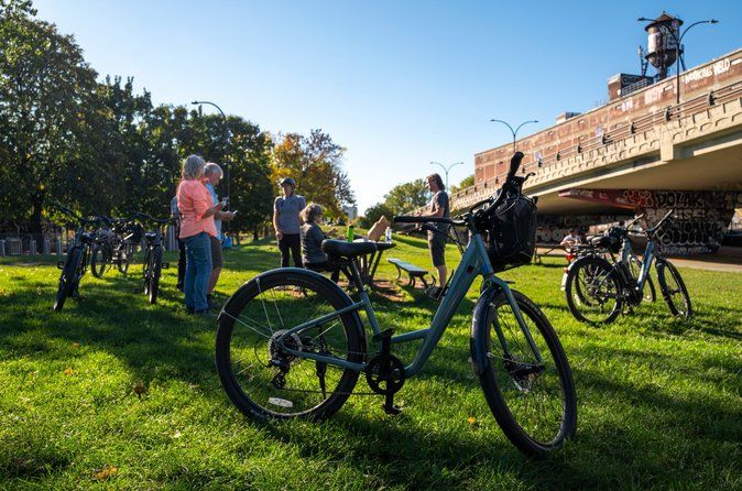 Daily Montreal Bike Rental- Be your own guide in Montreal