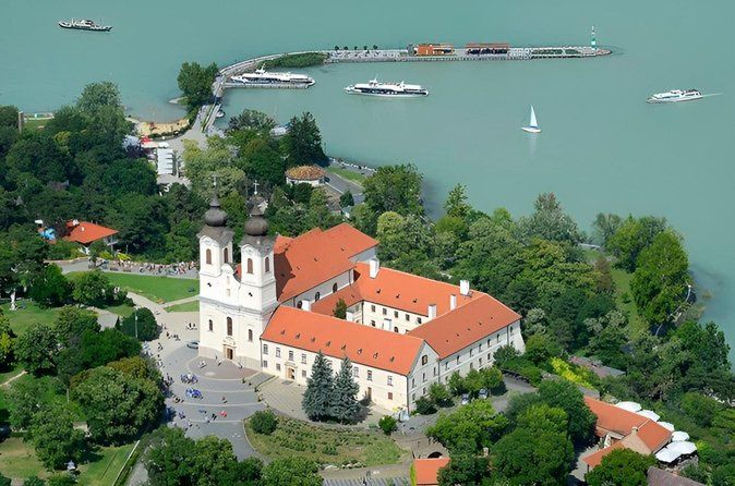 Balaton private tour with entry Tihany abbey
