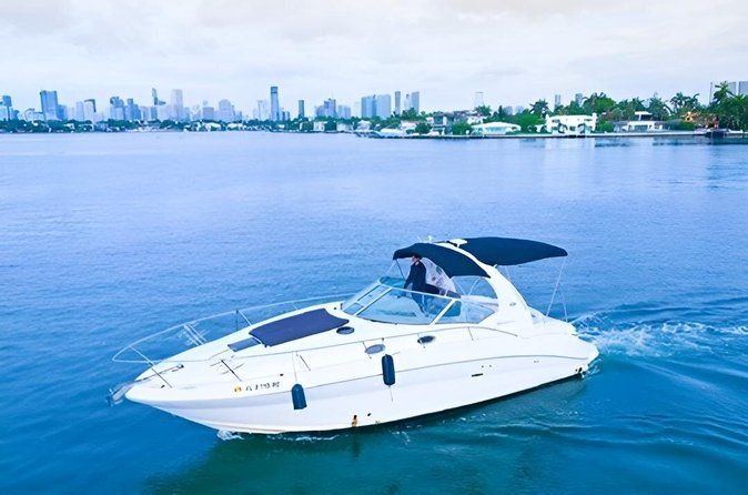 Private Yacht Rental 37Ft in Miami Up to 12 People