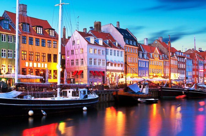 Copenhagen Scavenger Hunt & Highlights Self-Guided Walking Tour