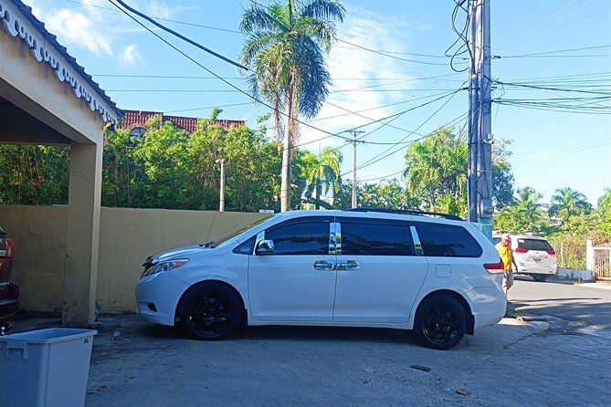 Taxi private transfer Airport "sti santiago" /to port silver