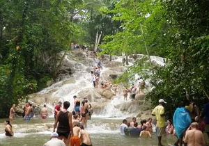 [PRIVATE]Dunn's River & Martha Brae Rafting - Entrance & Lunch