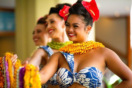 Na Lei Aloha Luau: A Boutique Luau in Waikiki