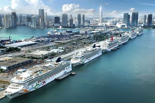 Shuttle Service for Groups and Families in Port of Miami