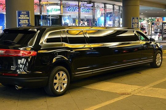 Private Transfer Theme Park Hotels to Orlando Airport by Bus/Limo