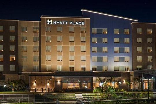 Cabo Airport to LA PAZ SHUTTLE