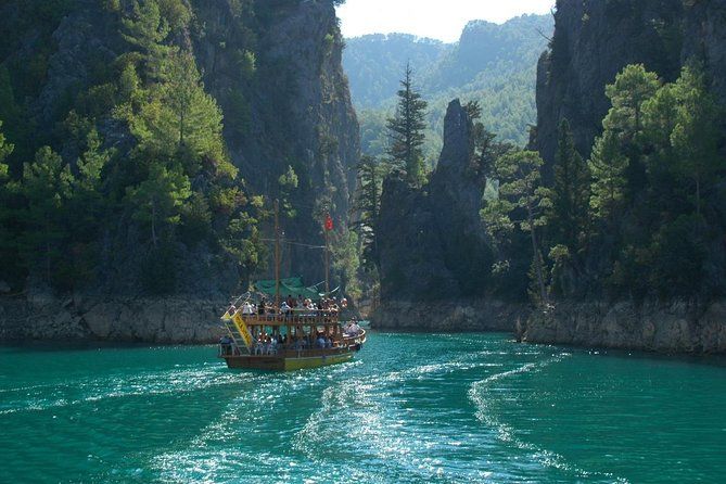 Green Canyon Magic: Scenic Boat Tour for Nature Lovers