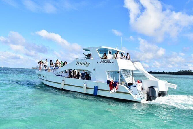 #1 Hip Hop Party Boat w Unlimited Drinks & Sandbar (Adults Only)