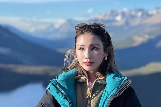 Canmore/Banff Moraine Lake Louise Johnston Canyon Emerald Lake