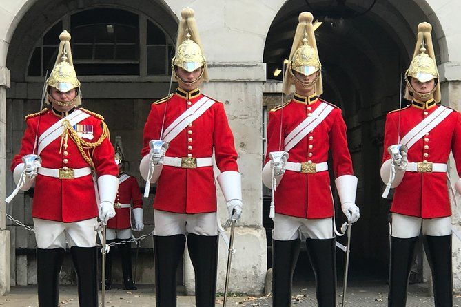 7 Day Private Tour of London with Host Family Accommodation