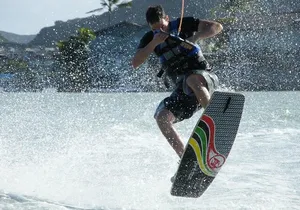 30 Minutes Wakeboarding Private Activity in Hawaii Kai