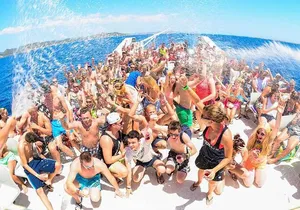 Cancun Adults Only Party Cruise to Isla Mujeres with Open Bar