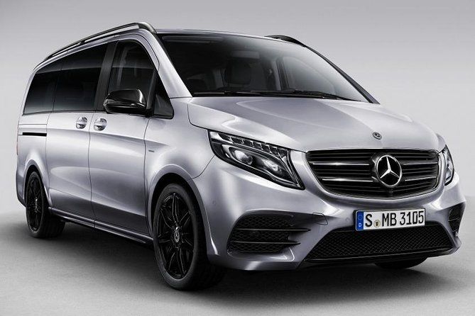 Krakow Airport Transfers : Krakow City to Krakow Airport KRK in Luxury Van