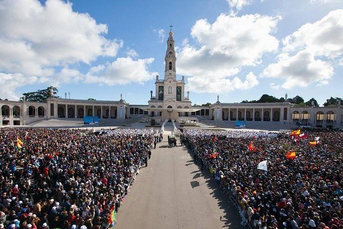 Private tour 3 days Fatima-Aveiro-Porto-Guimaraes-Braga-Santiago de Compostela
