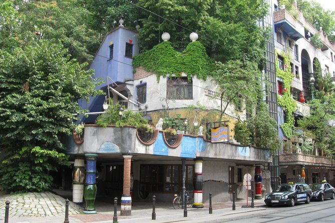 Virtual tour: on the trail of Hundertwasser