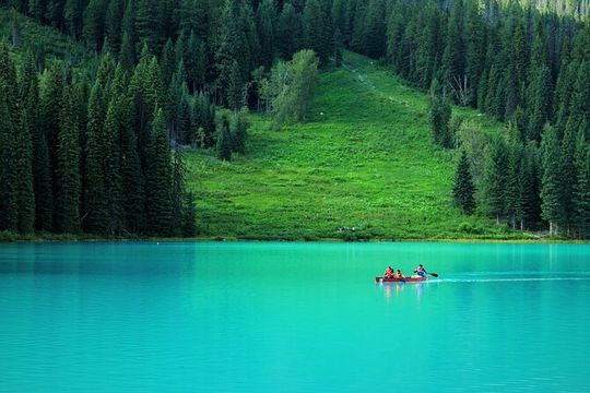 Private Day Tour -Lake Louise, Emerald Lake and Johnston Canyon..