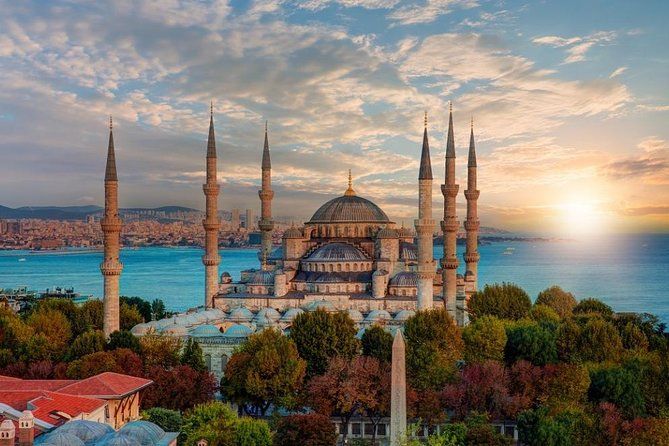Imperial Istanbul Half-Day Tour: Hagia Sophia and Grand Bazaar