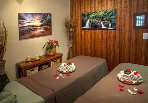 60 Minute Couples Massage