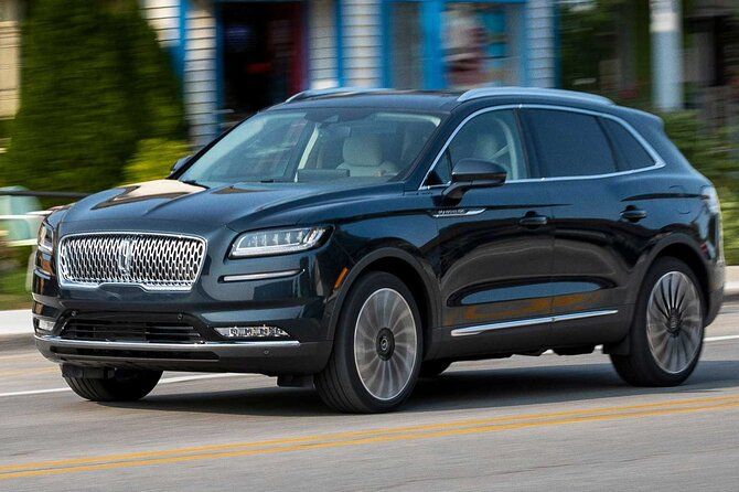 Luxury Sedan O'Hare/Midway Airport (Curbside) Chicago One Way