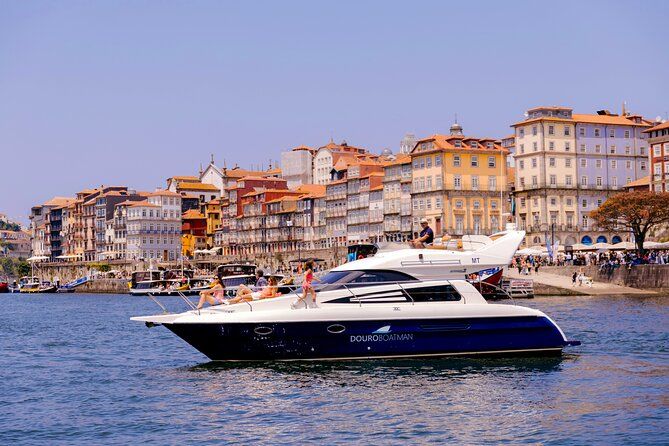 Private experience in the Douro (1 to 10 people) on a yacht just for you