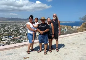 Cabo Shuttle Transportation round tríp prívate shuttle 1 to up 5 people