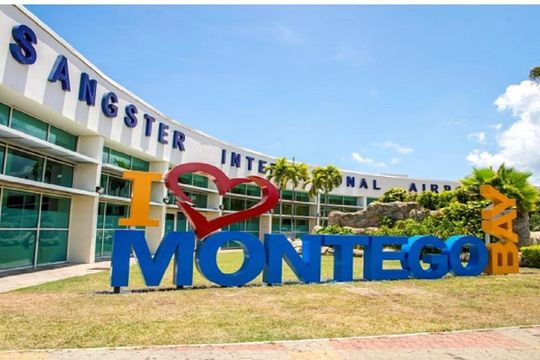 Private Round Trip Airport Transfer in Montego Bay