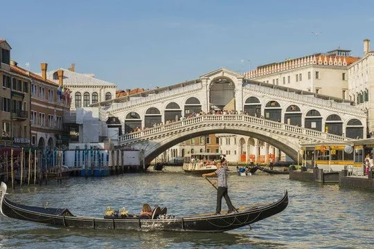7-Days Wonder Italy Private Luxury All Inclusive from Rome