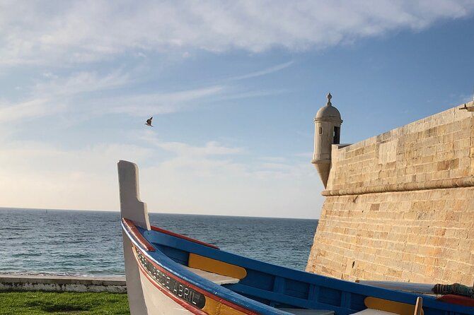 Private half-day tour, through Sesimbra and Arrábida.