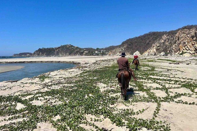 Beach Horseback Riding Adventure in Copalita, Huatulco