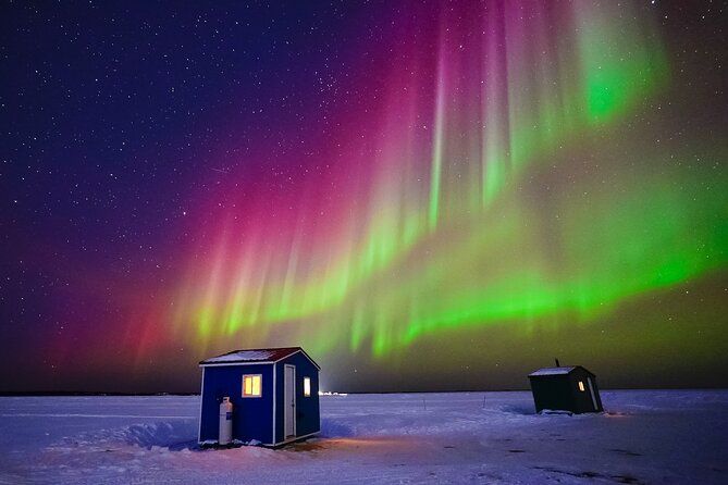 Yellowknife Private Ice Fishing and Aurora Tour in Heated Hut