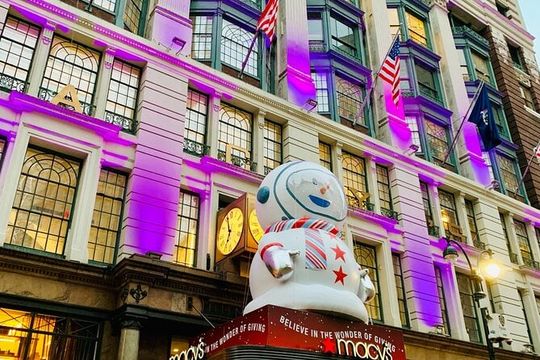 Private Holiday Movie Sites and City Lights Guided Tour