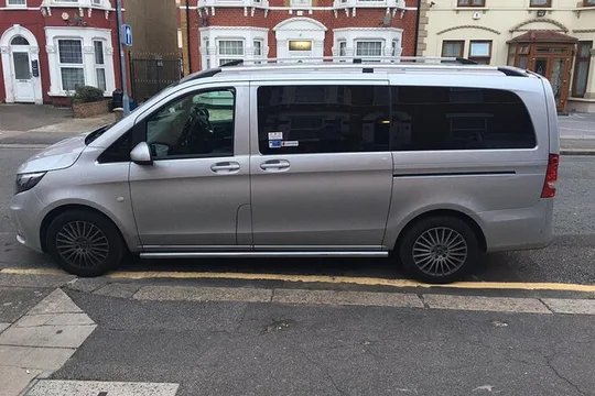 One Way Taxi Transfer from Heathrow Airport to City Airport