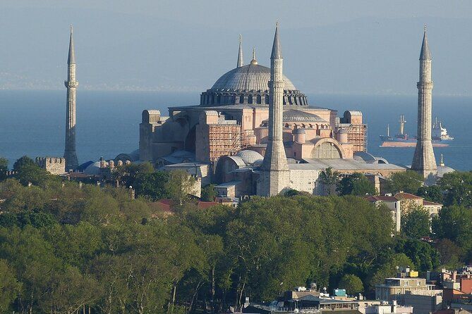 Tour to the Best Places in Istanbul in Spanish - Private