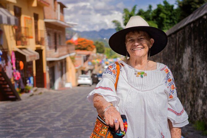 Cultural Pulse: Lazaro Cardenas Park & Plaza Private Walk
