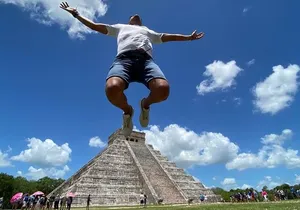 Small Group Tour to Chichen Itza, Cenote and Ekbalam from Cancun
