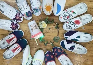 Sneakers Painting Class in Celebration Town