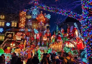 Dyker Heights Christmas Lights Guided Tour