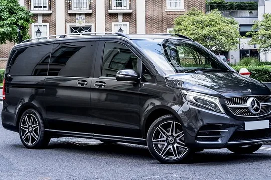 Private Transfer: Zurich Airport ZRH to Lauterbrunnen or Grindelwald