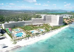 A "Private" Airport Transfer to RIU PALACE AQUARELLE