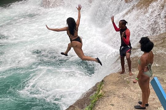 Montego Bay Jamaica to River Tubing and BlueHole River and Falls