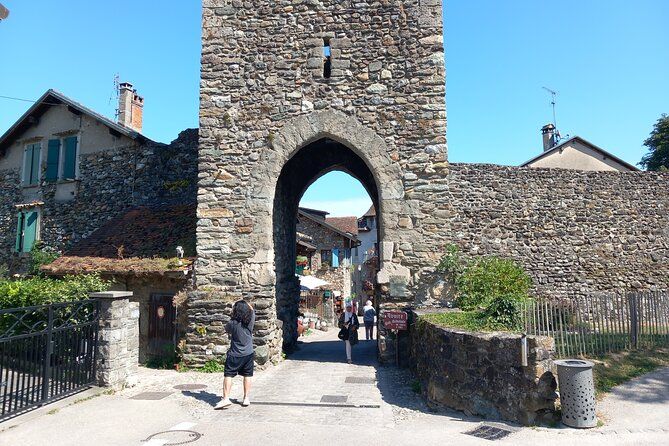 4 Hour Private Tour of the Medieval Town of Yvoire near Geneva