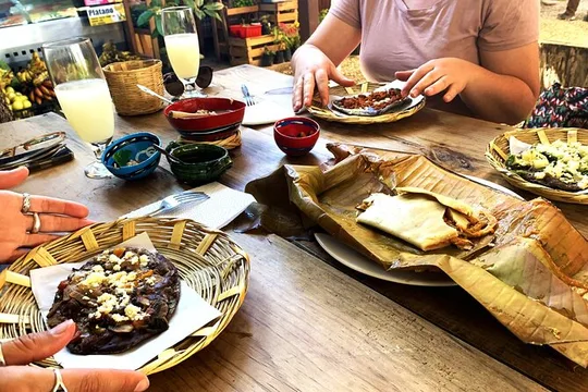 Street Food and Markets Tour, Meat or Veggie Options
