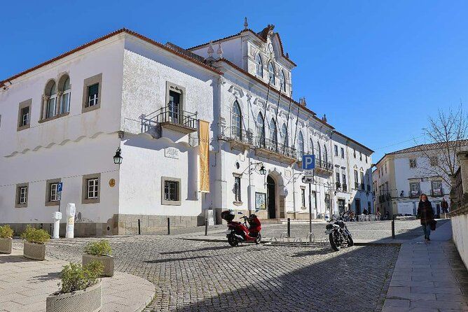 Evora Walking Tour: Self-Guided City Game