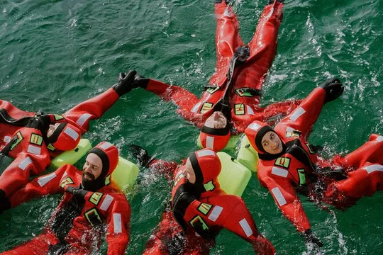 2 Hours Urban Arctic Floating Activity in the Harbours of Tromsø