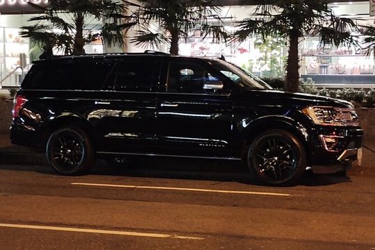 Private Transfer, Vancouver Intl. Airport to Vancouver, BC - VIP, SUV Transfer.